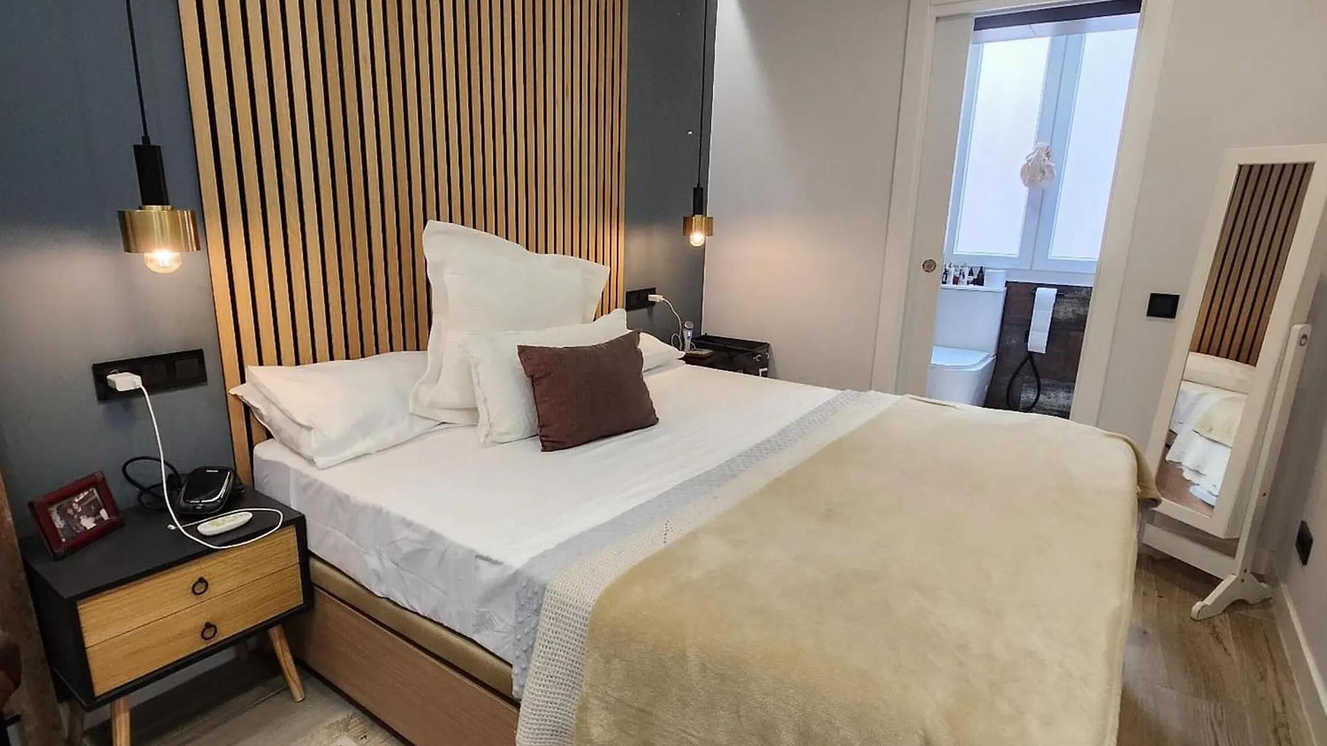 Villas Cosette Apartamento Filipo / Fabuloso Apartartamento Moderno, Con Wifi A Tan Solo 100M De La Playa En Platja D'Aro - Es-209-89 0*,  Španělsko